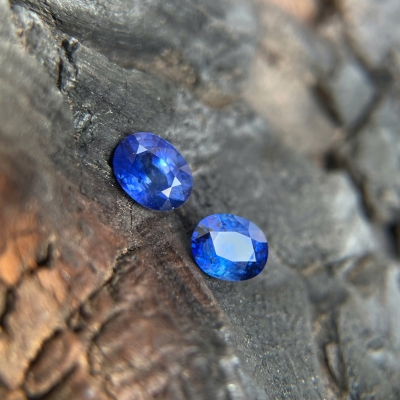 Sapphire xanh oval 2.2ct